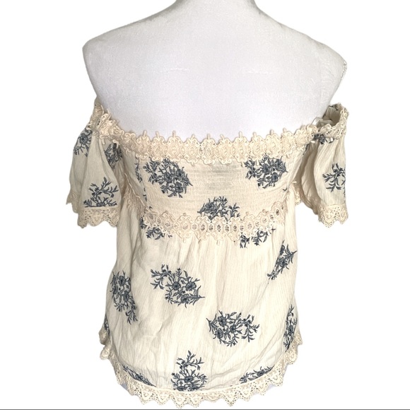 Miss MePeasant Top 🏖️ - Picture 3 of 4